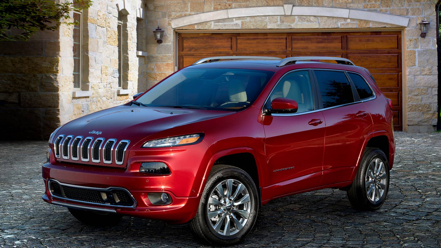 The 2017 Jeep Cherokee Overland 4×4 Pays Homage to The Past While Exemplifying the Future