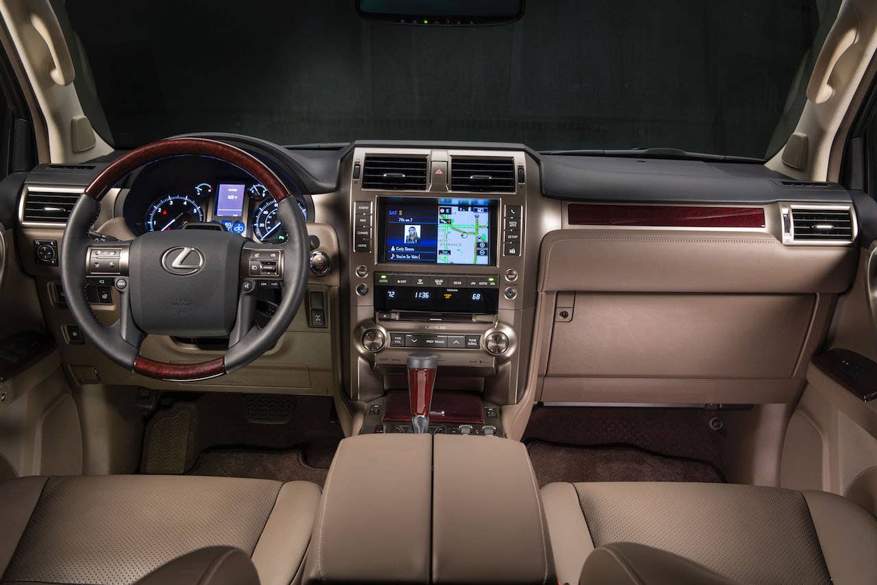 2017-lexus-gx460-interior-1.jpg