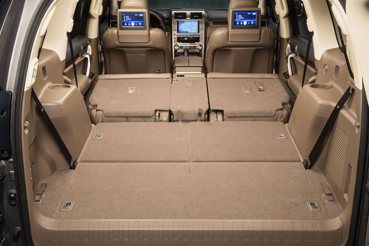 2017-lexus-gx460-interior-7.jpg