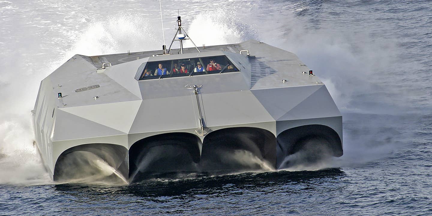M80 Stiletto Is The Pentagon&#8217;s Stealthy Little Experimental Ship That Could