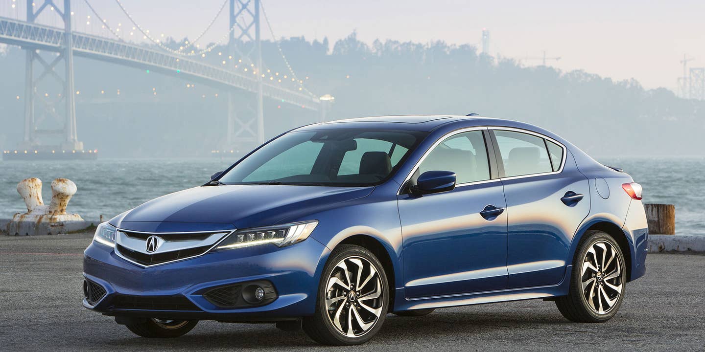 The 2017 Acura ILX Is a Compact Car with Luxury Dreams