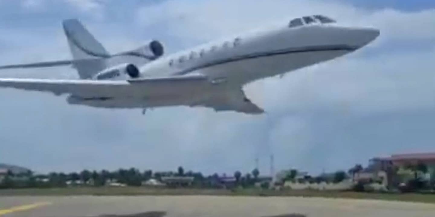 This Falcon 50 Business Jet&#8217;s Ultra Low-Level Departure From St. Martin Is Pretty Nuts
