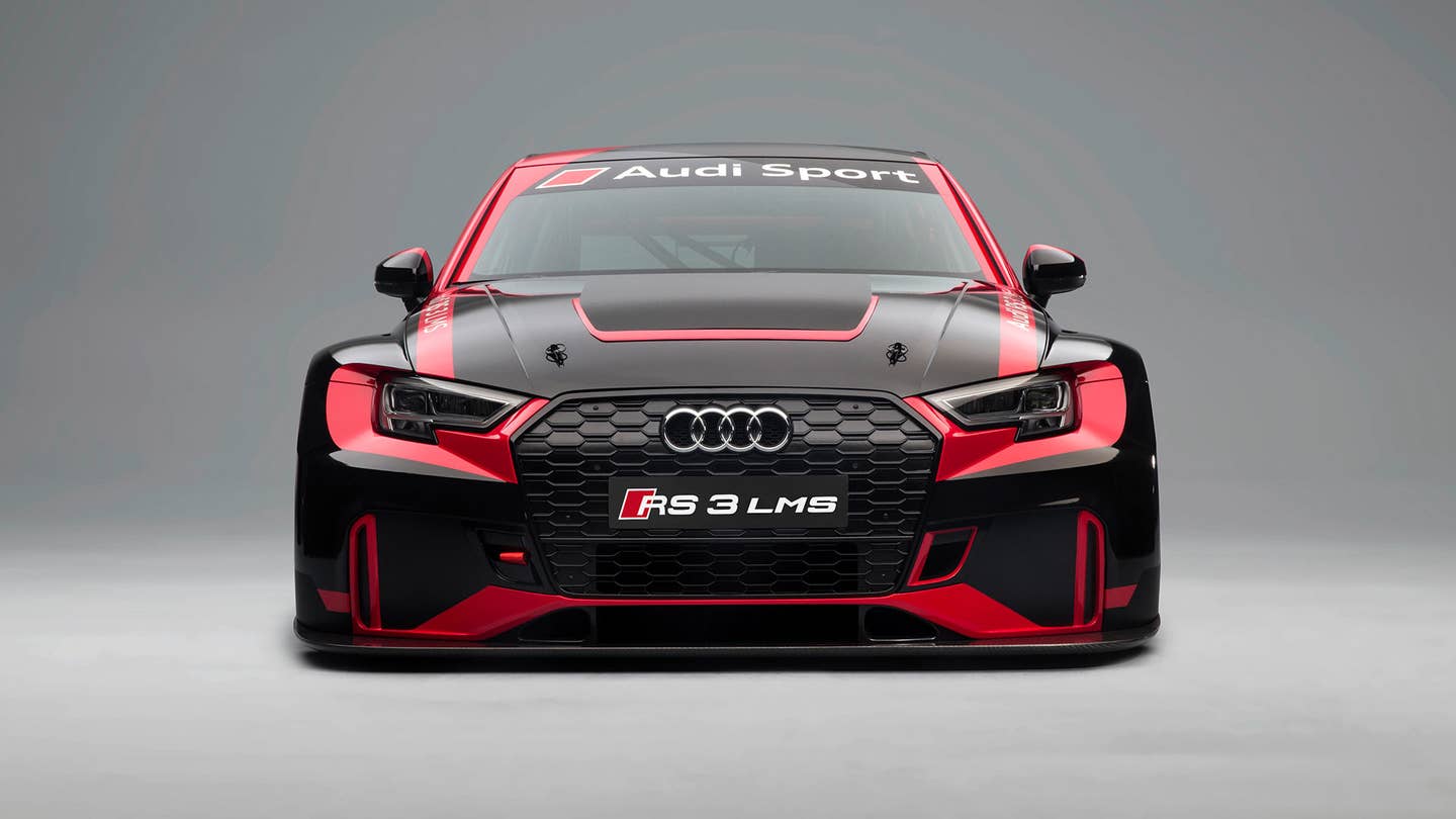 Widebody Dodge Challenger ACR Spotted and Audi Unveils the RS3 LMS: The Evening Rush