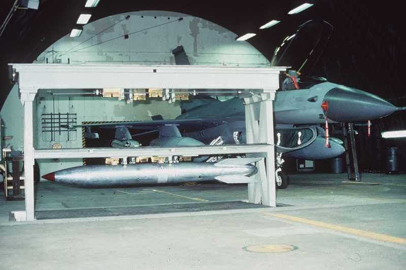 b61_in_weapons_storage_and_security_system.jpg