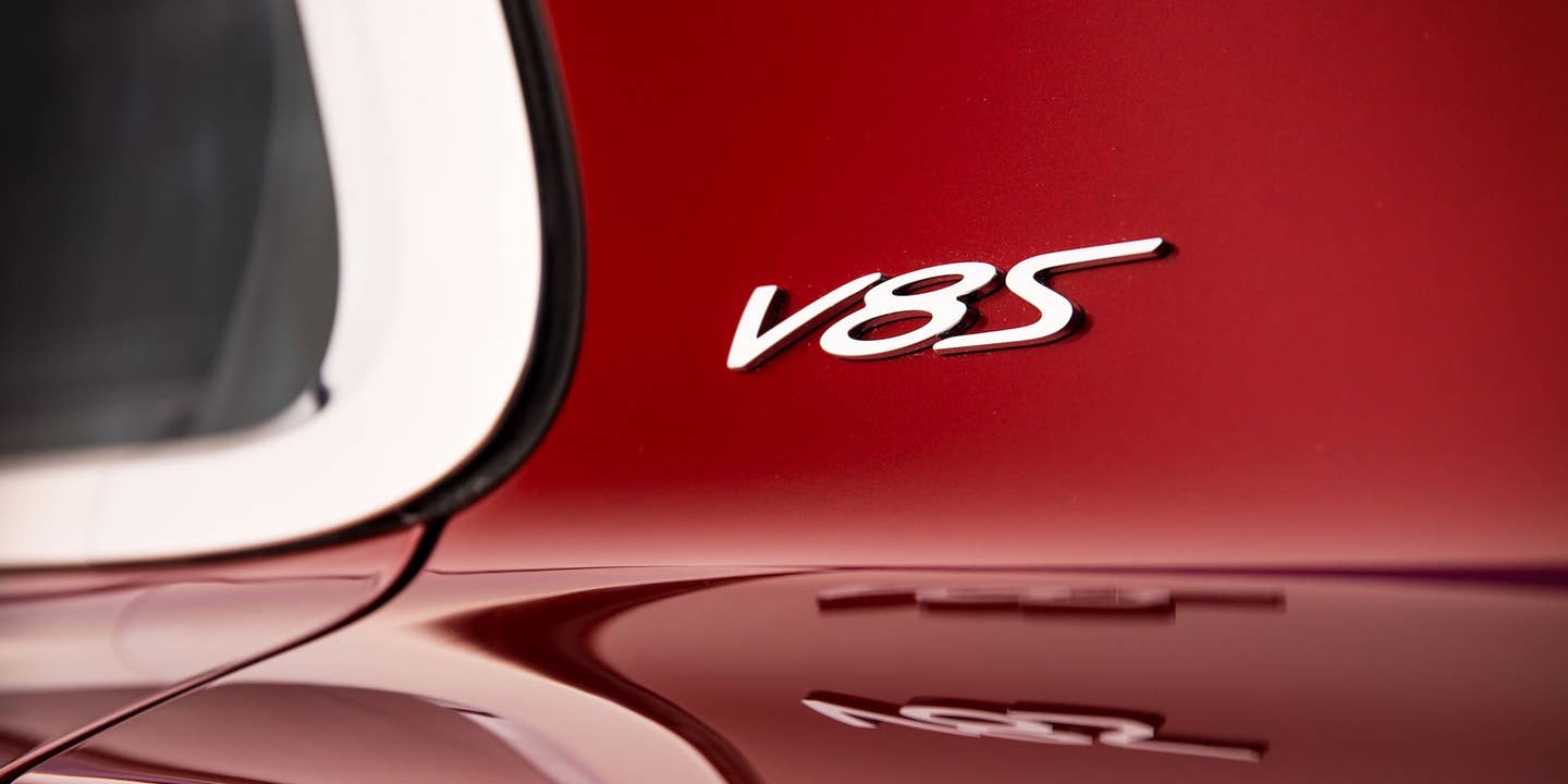 The Bentley Flying Spur&#8217;s &#8220;V8S&#8221; Logo Is Plain Wrong