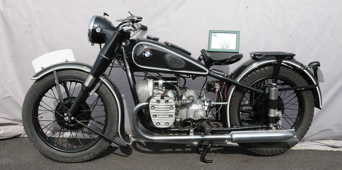 bmw-motorcycle-auction-2-art.jpg