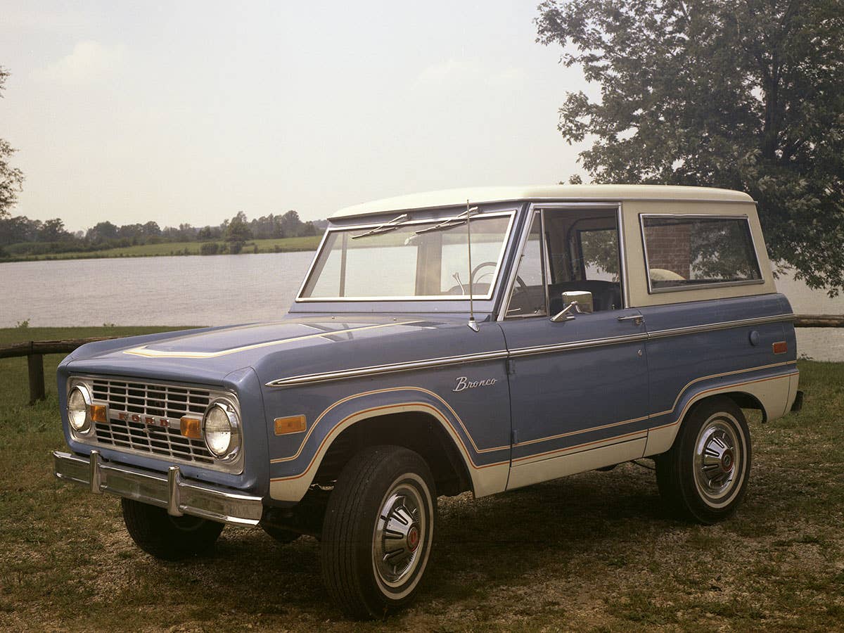 cars-to-hotbox-ford-bronco-art-2.jpg