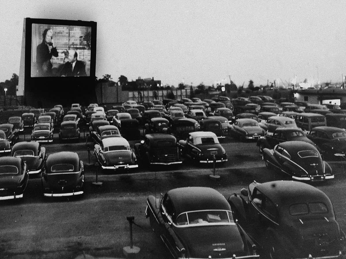 drive-in-movie-theaters-art-13.jpg