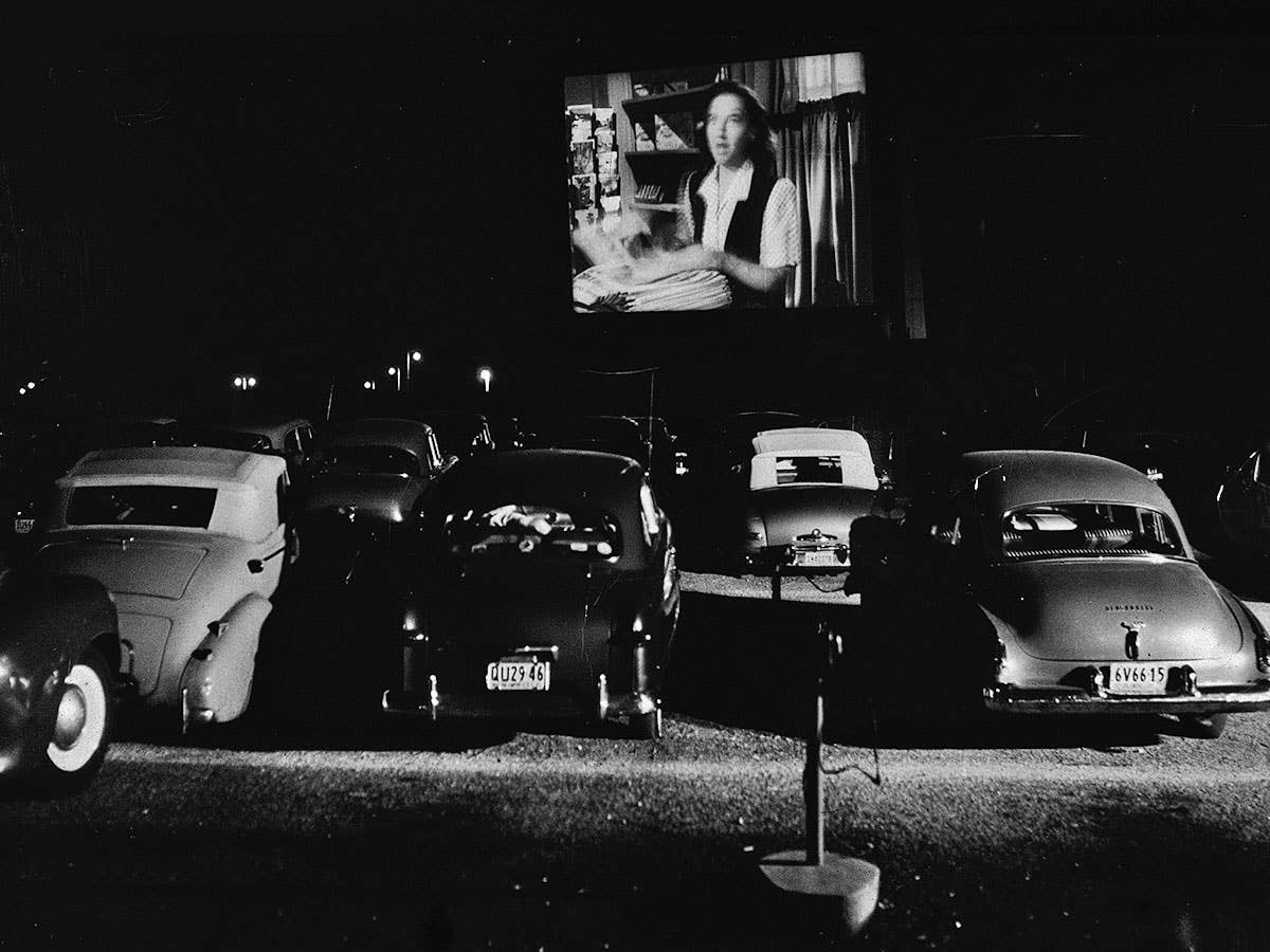 drive-in-movie-theaters-art-14.jpg