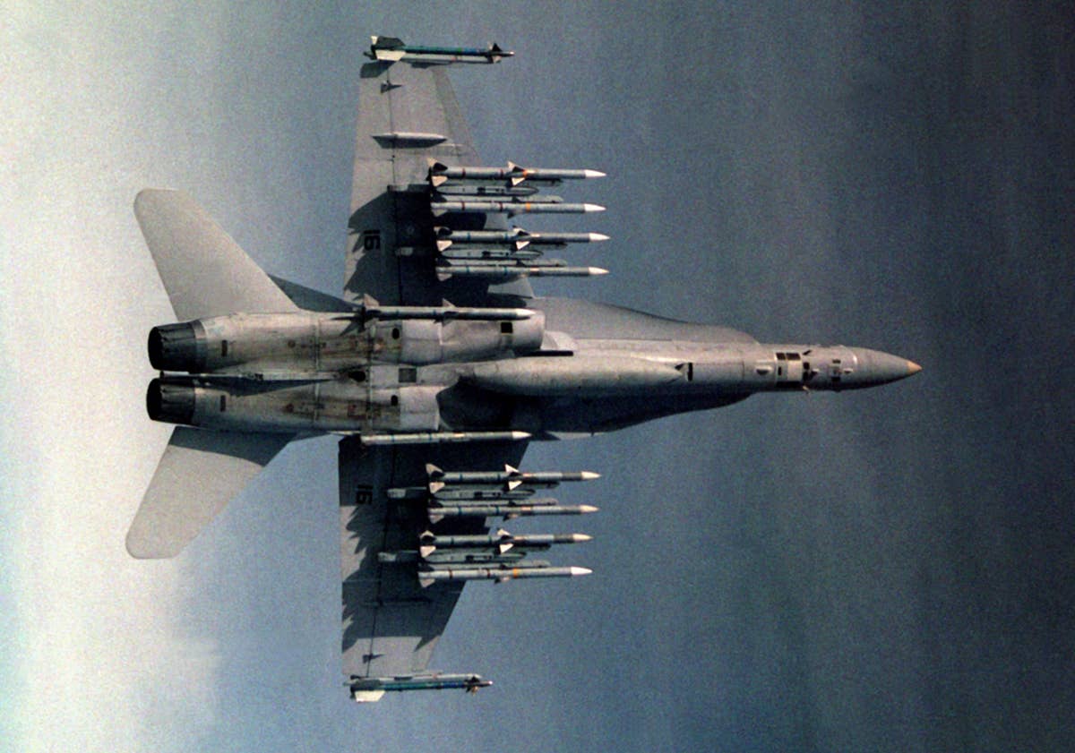 f-18c_of_vx-4_with_8_aim-120_missiles_in_1992a.jpg