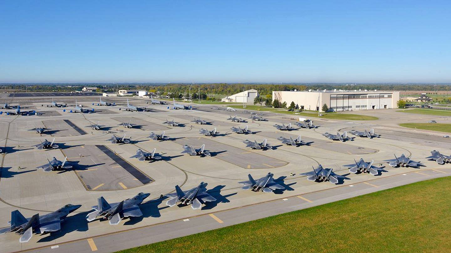 Raptor Nest: To Escape Hurricane Matthew, Dozens Of F-22s Migrate West From Langley AFB