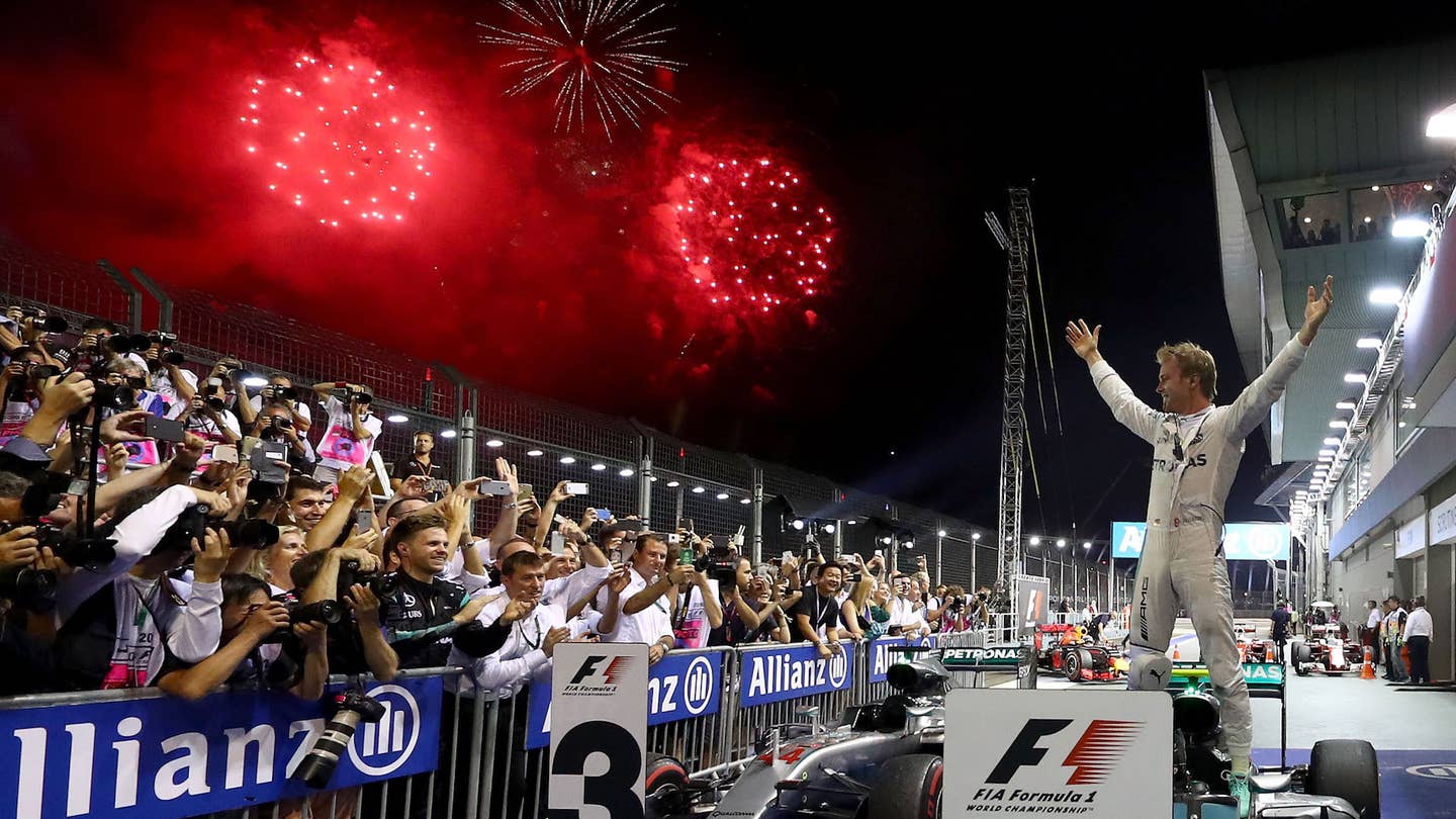 Rosberg Wins F1 Singapore Grand Prix, Takes Championship Lead