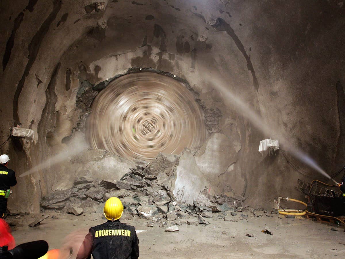 history-gotthard-base-tunnel-art-7.jpg