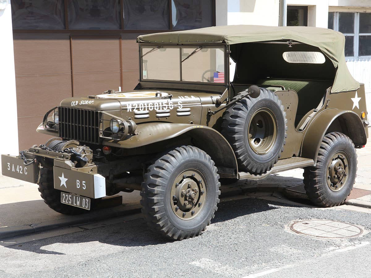 history-military-vehicles-dodge-wc-series-art.jpg