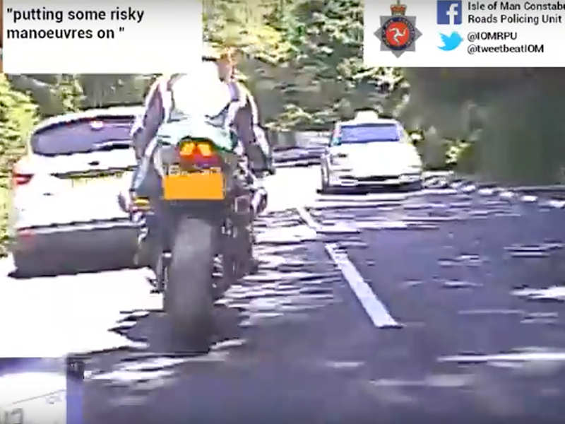 Watch This Isle of Man Bike Cop Slice Up Traffic to Catch a Speeding Motorcycle