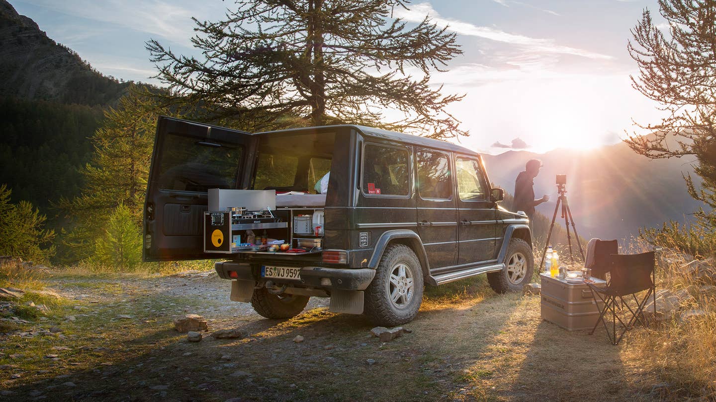 This Box Turns the Mercedes-Benz G-Wagen Into a Camper—In Two Minutes