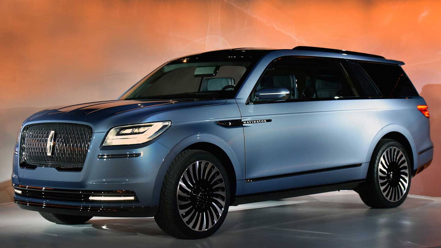 The 5 Best Details of Lincoln’s Excellent, Planet-Sized Navigator
