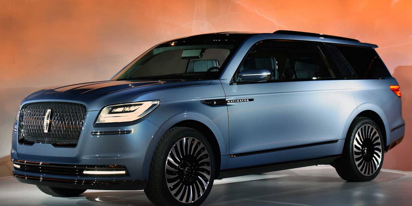 The 5 Best Details of Lincoln’s Excellent, Planet-Sized Navigator