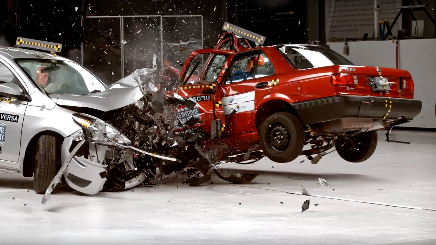 Nissan Tsuru Vs. Sentra Crash Test Shows Why You Shouldn’t Sell 25-Year-Old New Cars