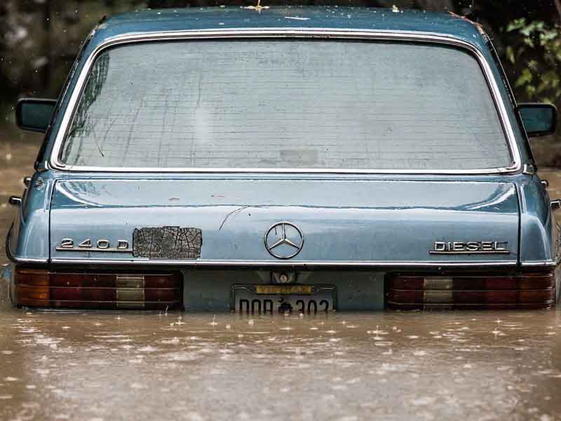 Please, Look at This Sinking Mercedes in South Carolina