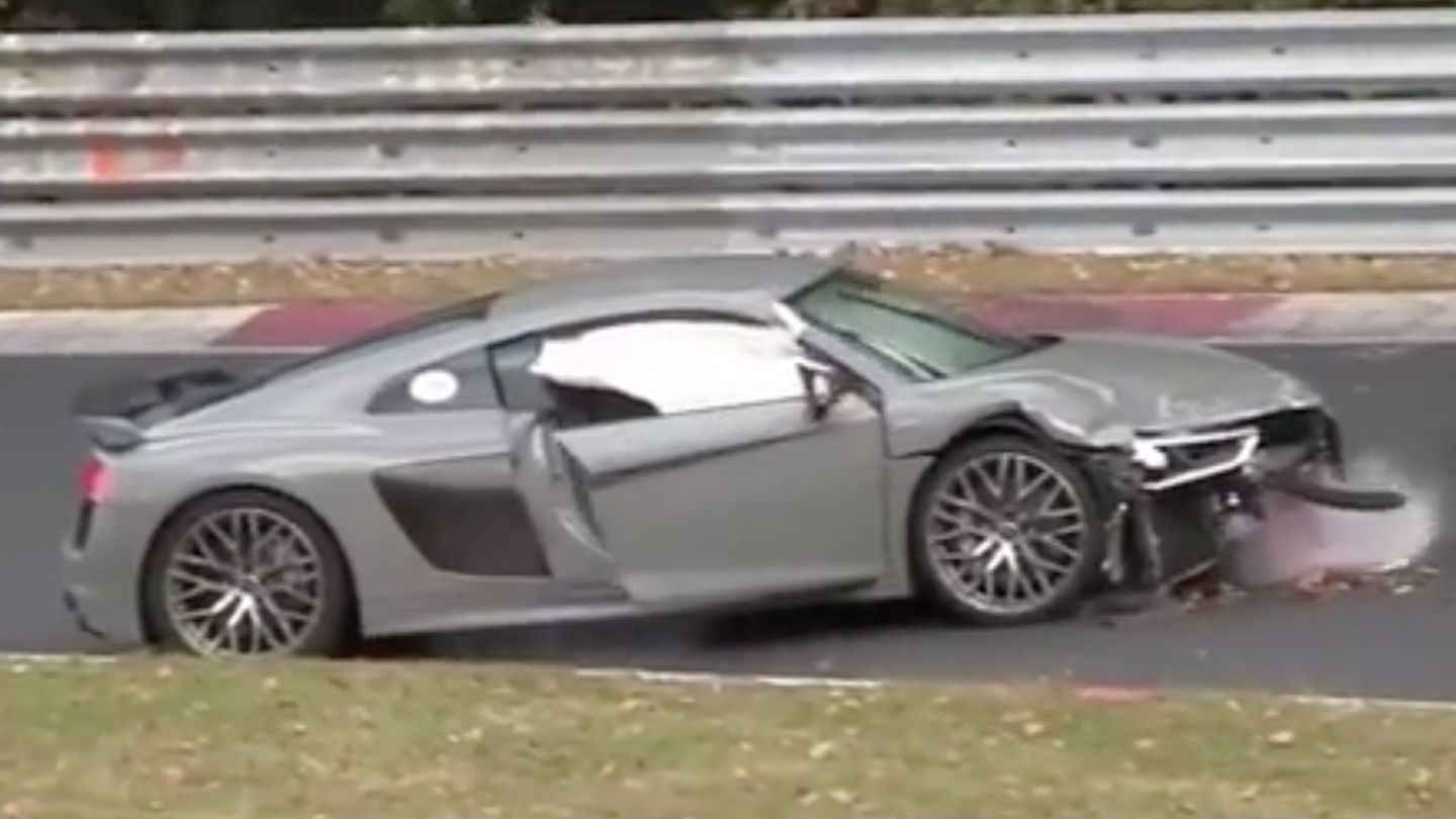 Watch This 2017 Audi R8 Wipe Out Hard At the Nurburgring
