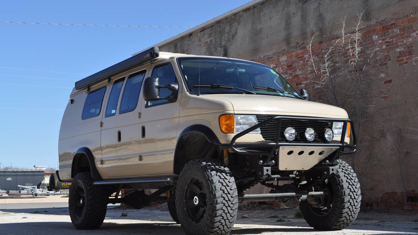 Sportsmobile 4&#215;4 Vans Are All The Rage In Adventure Travel