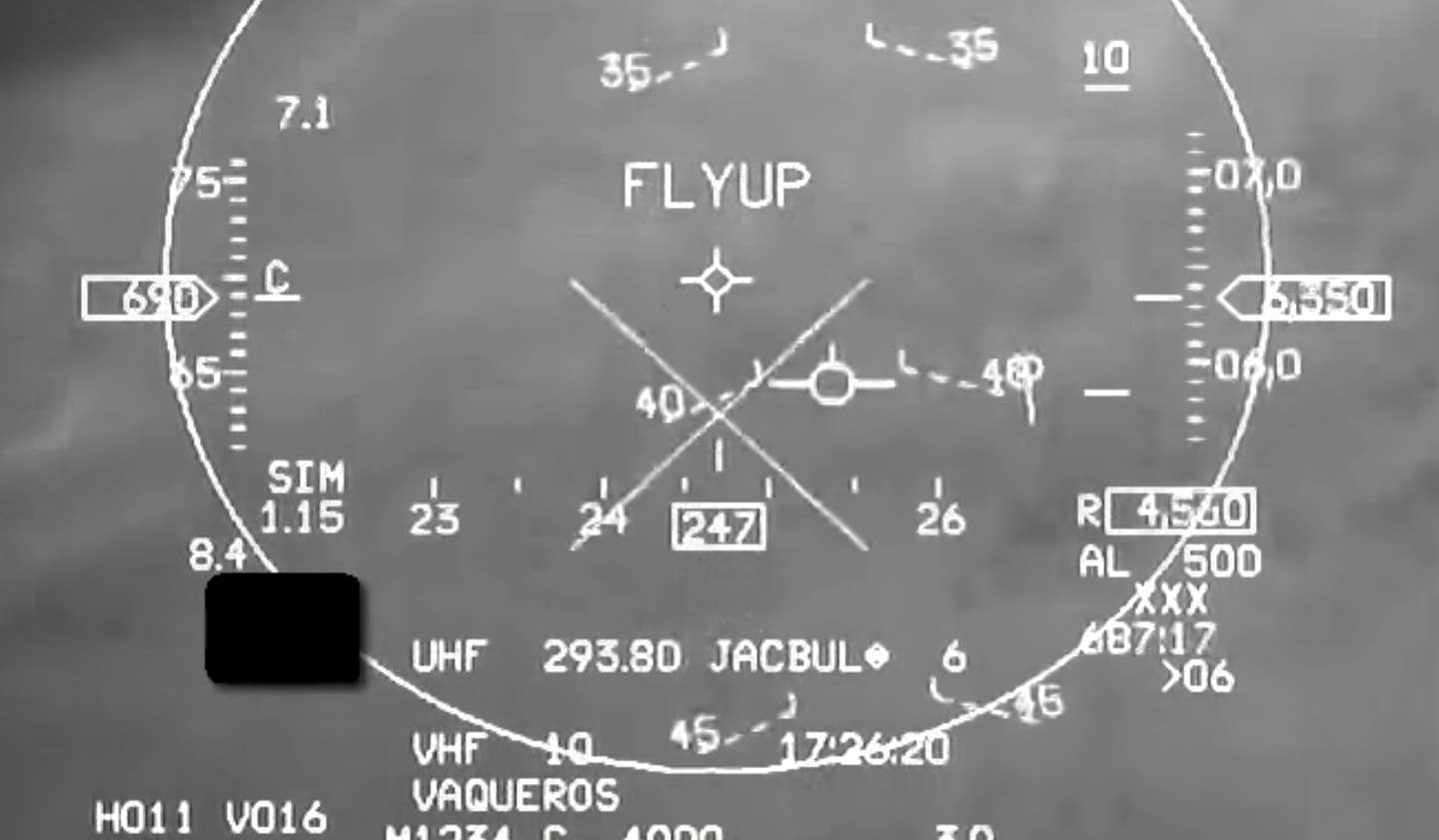 Watch a Computer Save this G-Stricken F-16 Pilot from Certain Death