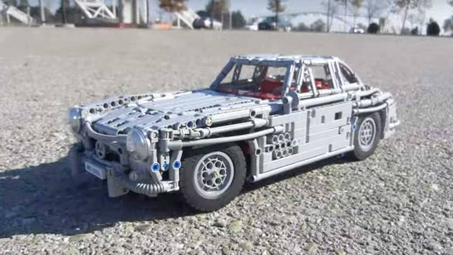 Lego My Gullwing: This Mercedes 300SL Model Can’t Be Beat
