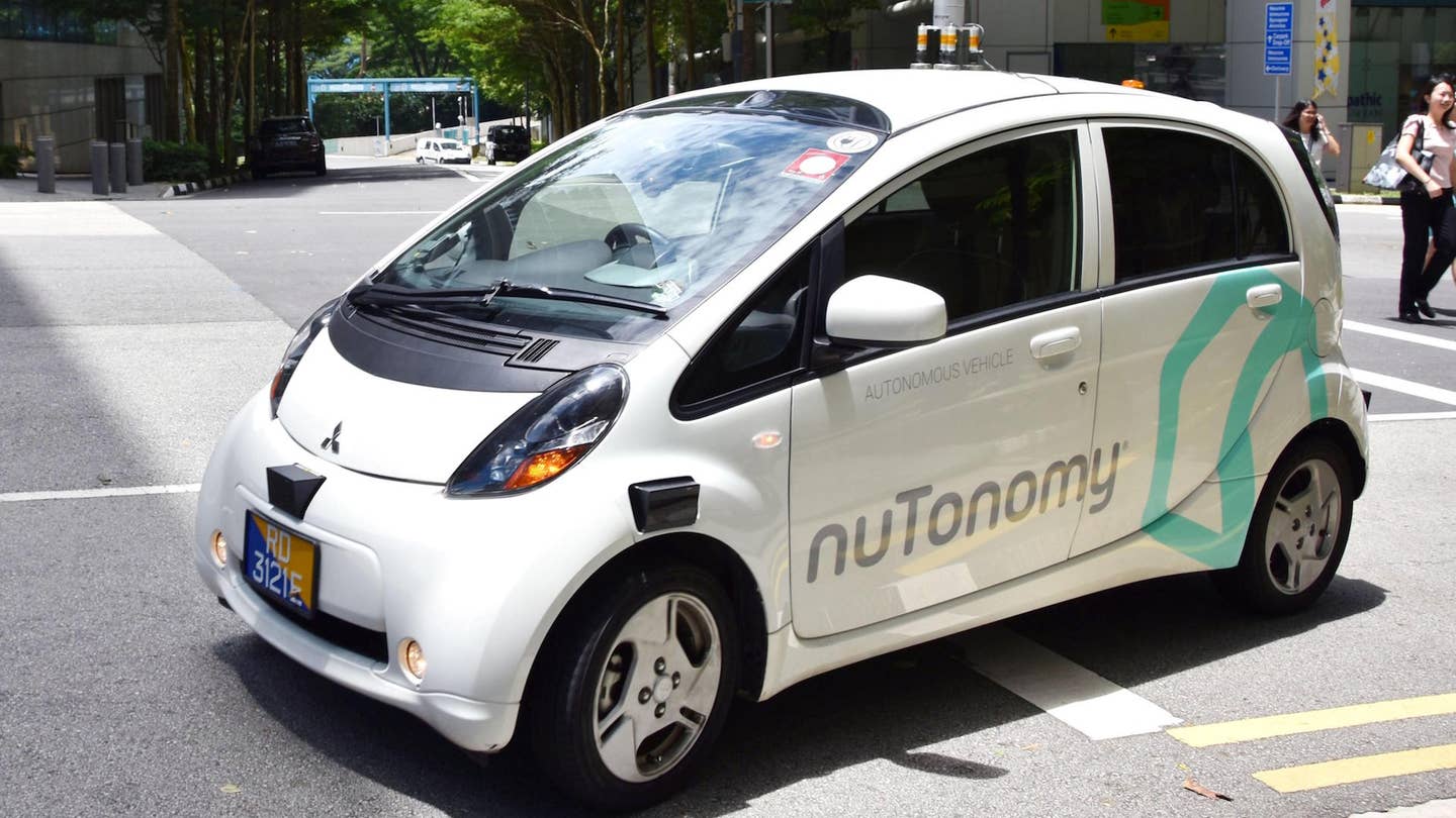The World&#8217;s First Self-Driving Taxis Are Now Roaming Singapore