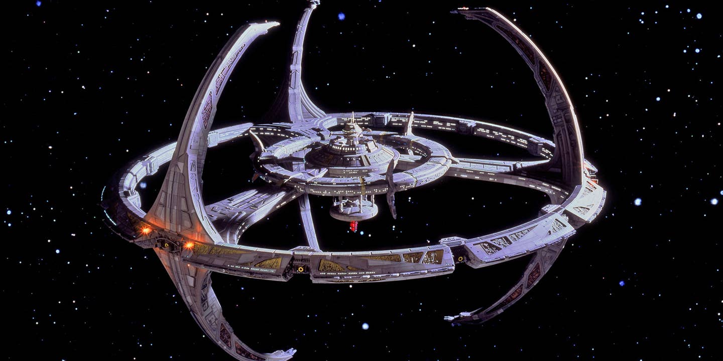 &#8216;Star Trek: Deep Space Nine&#8217; Dealt With the Complexities of War in an Uncanny Fashion