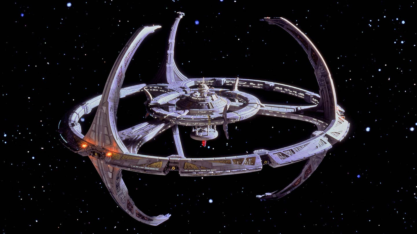 &#8216;Star Trek: Deep Space Nine&#8217; Dealt With the Complexities of War in an Uncanny Fashion