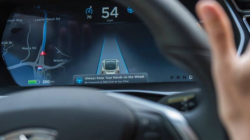 Tesla Autopilot Works Like it Should, Predicts a Crash Two Cars Ahead Works