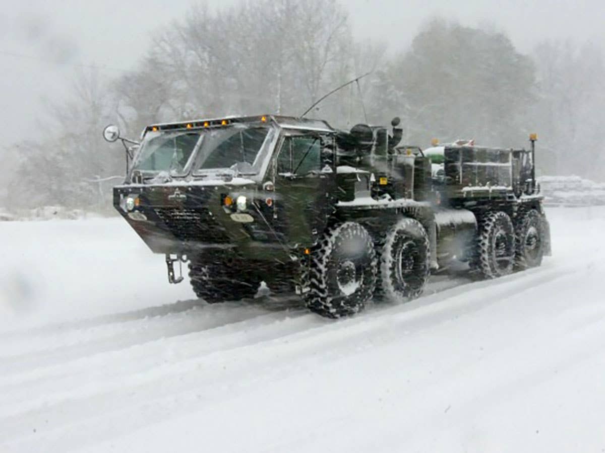 winterizedmilitaryvehicles_usnationalguardoshkoshsupport_art.jpg