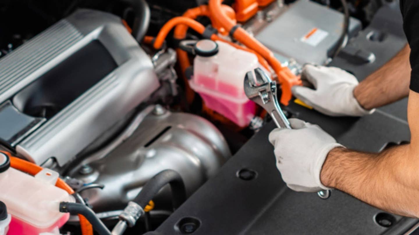 Best Oil Filter Wrenches: Take on Oil Changes With Confidence