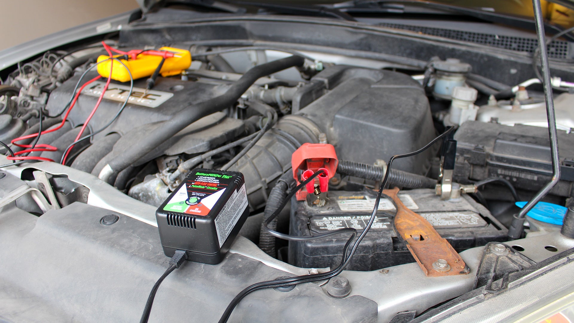 How Do Car Battery Chargers Work? A Comprehensive Guide