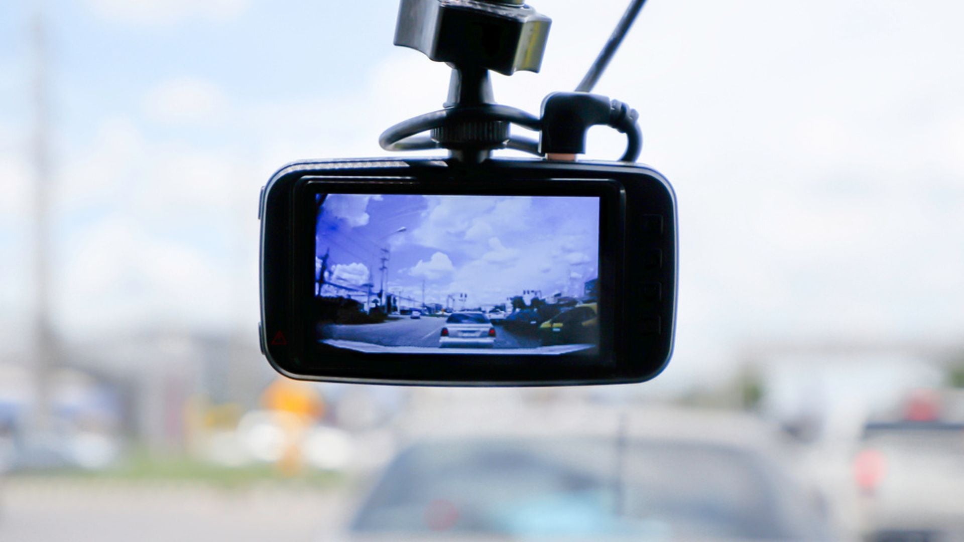 Best Front and Rear Dash Cam (Review & Buying Guide) in 2022