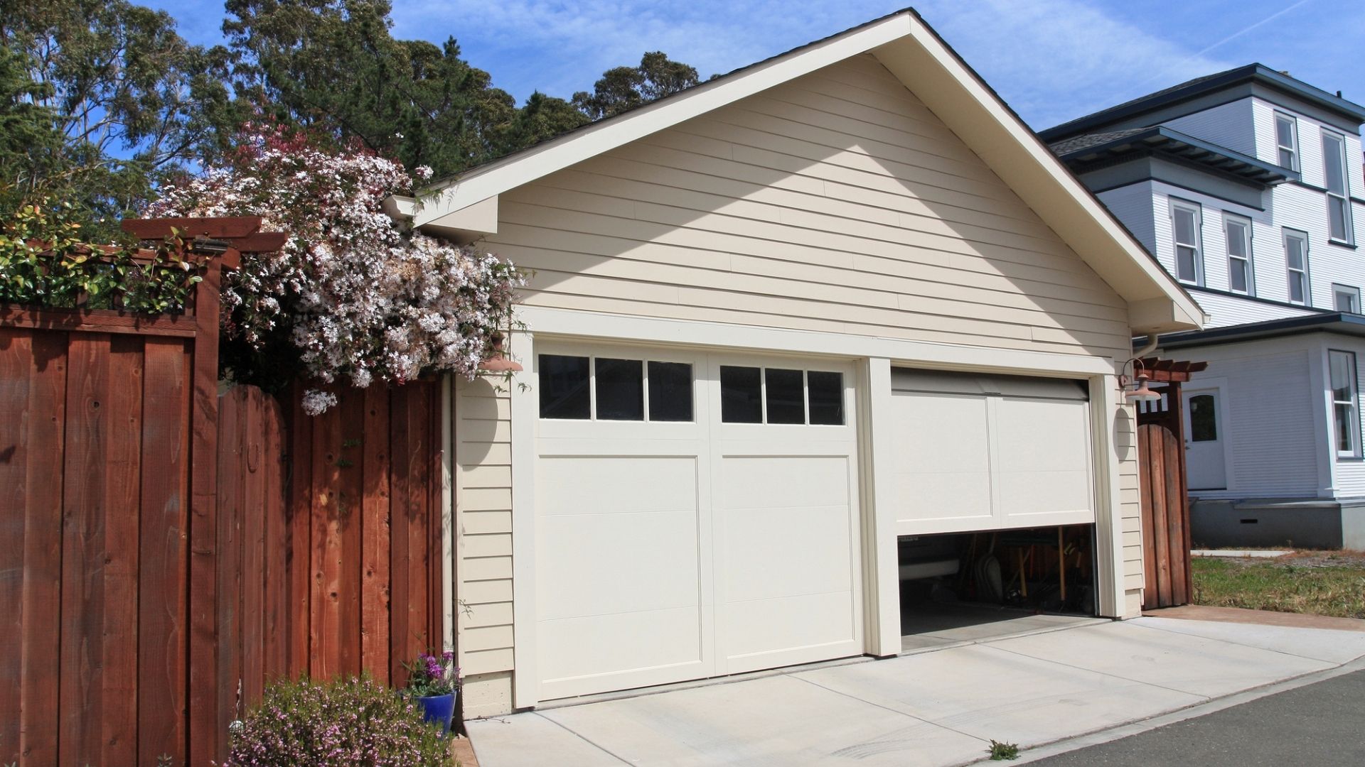 7 Easy Ways to Use Garage Door Lubricant, Home Beautifully