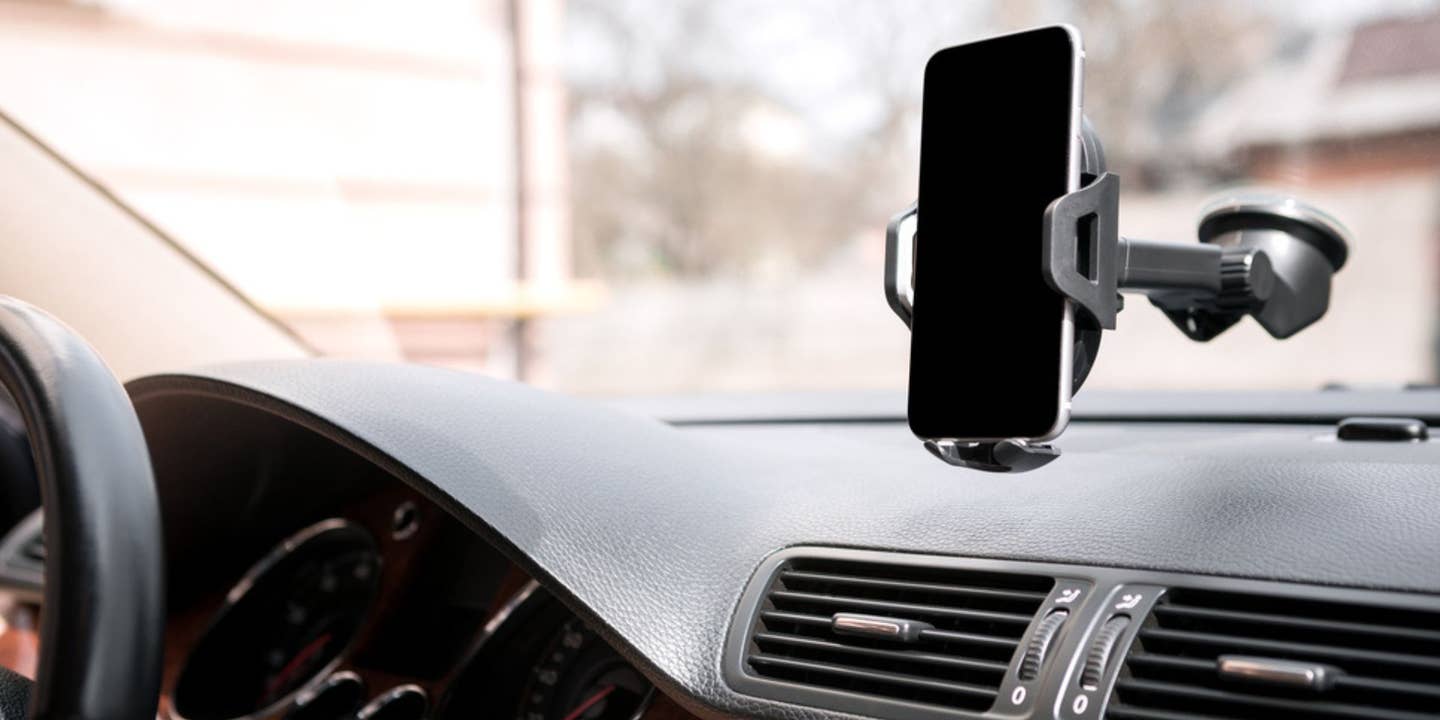 Best Car Phone Mounts: Stay Connected and Safe