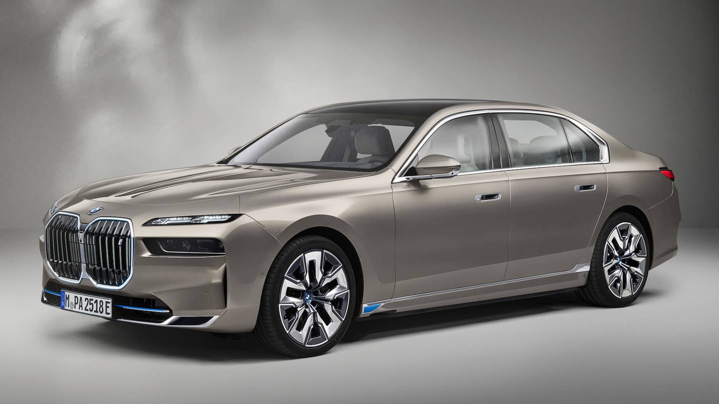 2023 BMW 7 Series & i7 EV: The Flagship Gets Seriously Striking New Looks