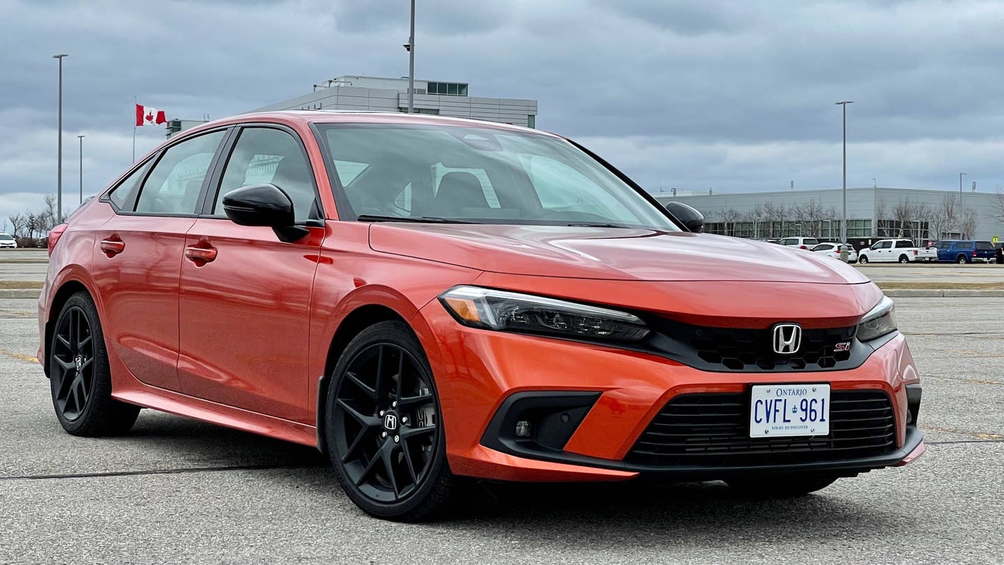 All the Canadian 2022 Honda Civic Si’s Features the US Doesn’t Get, Ranked