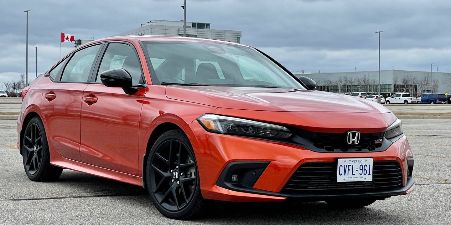 All the Canadian 2022 Honda Civic Si’s Features the US Doesn’t Get, Ranked