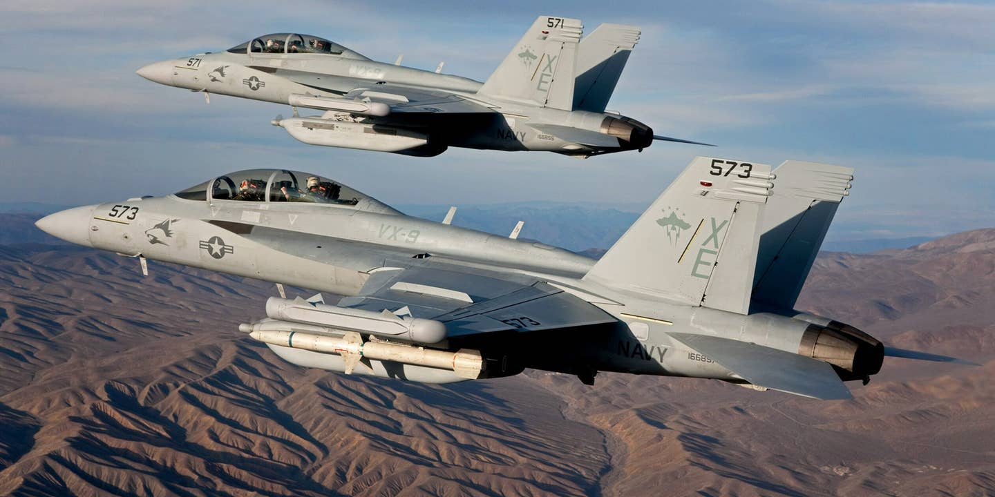 Navy Wants to Send 25 EA-18G Growlers to the Boneyard