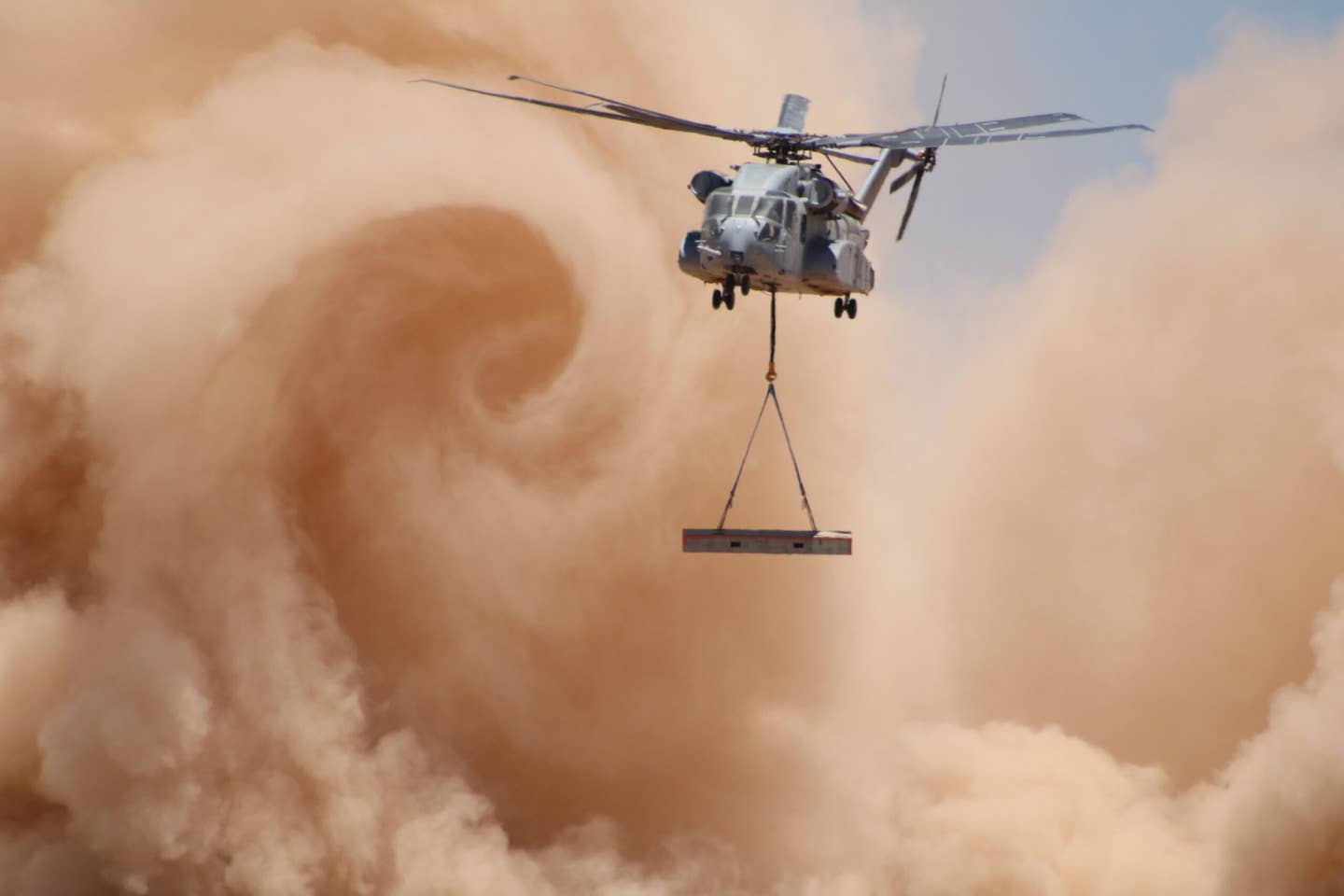 CH-53K doing underslung load testing at the Yuma Proving Ground. (US Army)