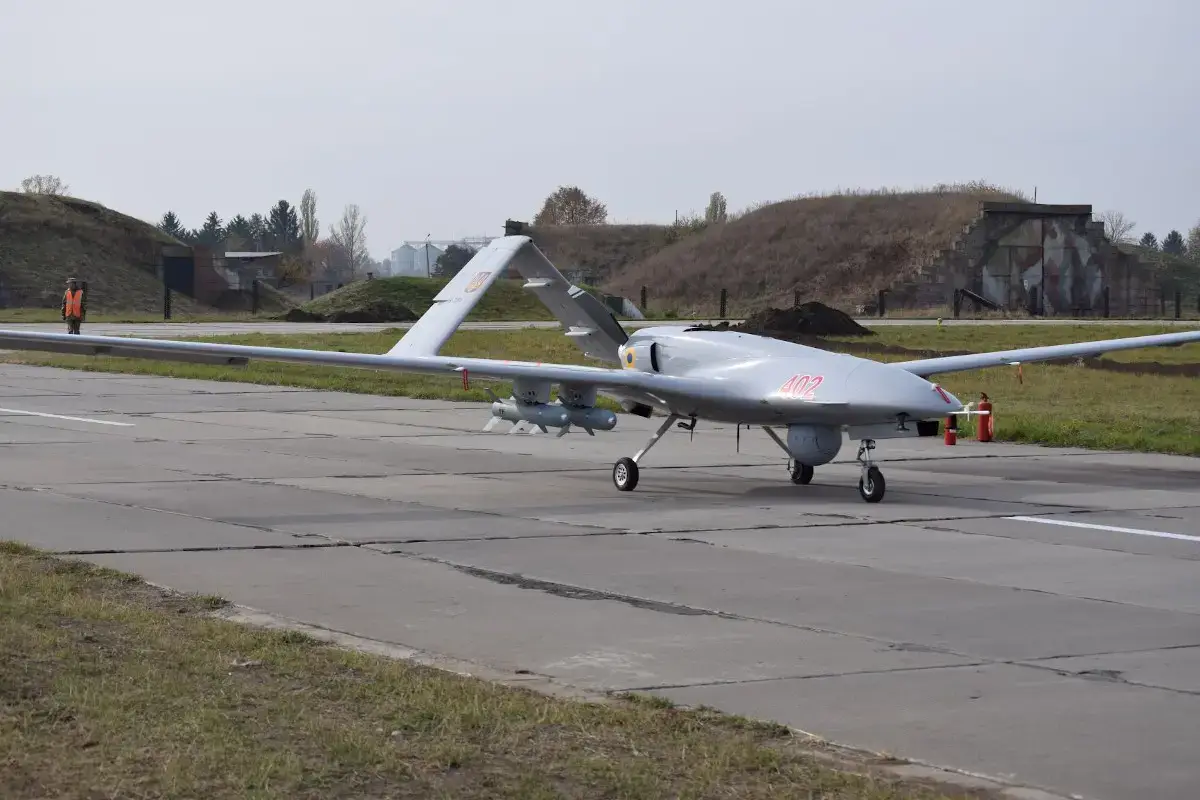 A Ukrainian TB2 drone with MAM-series precision-guided munitions seen under its wing.&nbsp;<em>Ukrainian Ministry of Defense</em>