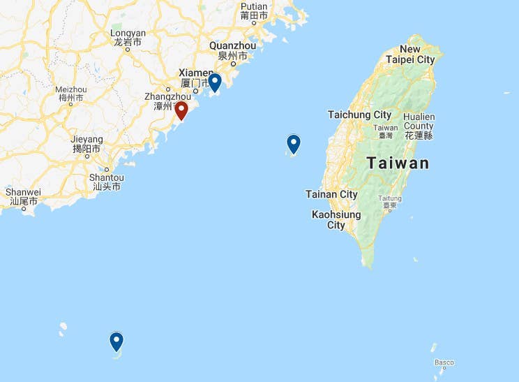 A map showing the general location of the unnamed Chinese heliport, marked in red, in relation to the Kinmen County (to the northeast), Penghu County (to the east in the Taiwan Strait), and the Dongsha Islands (to the southwest), as well as Taiwan itself.&nbsp;<em>Google Maps</em>
