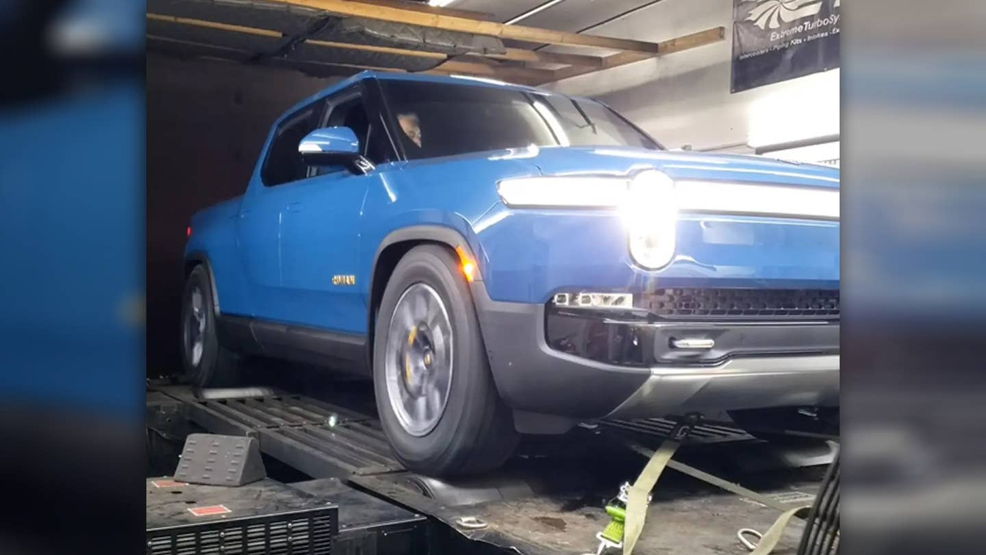Rivian R1T Struggles on the Dyno, Can’t Do a Clean Pull
