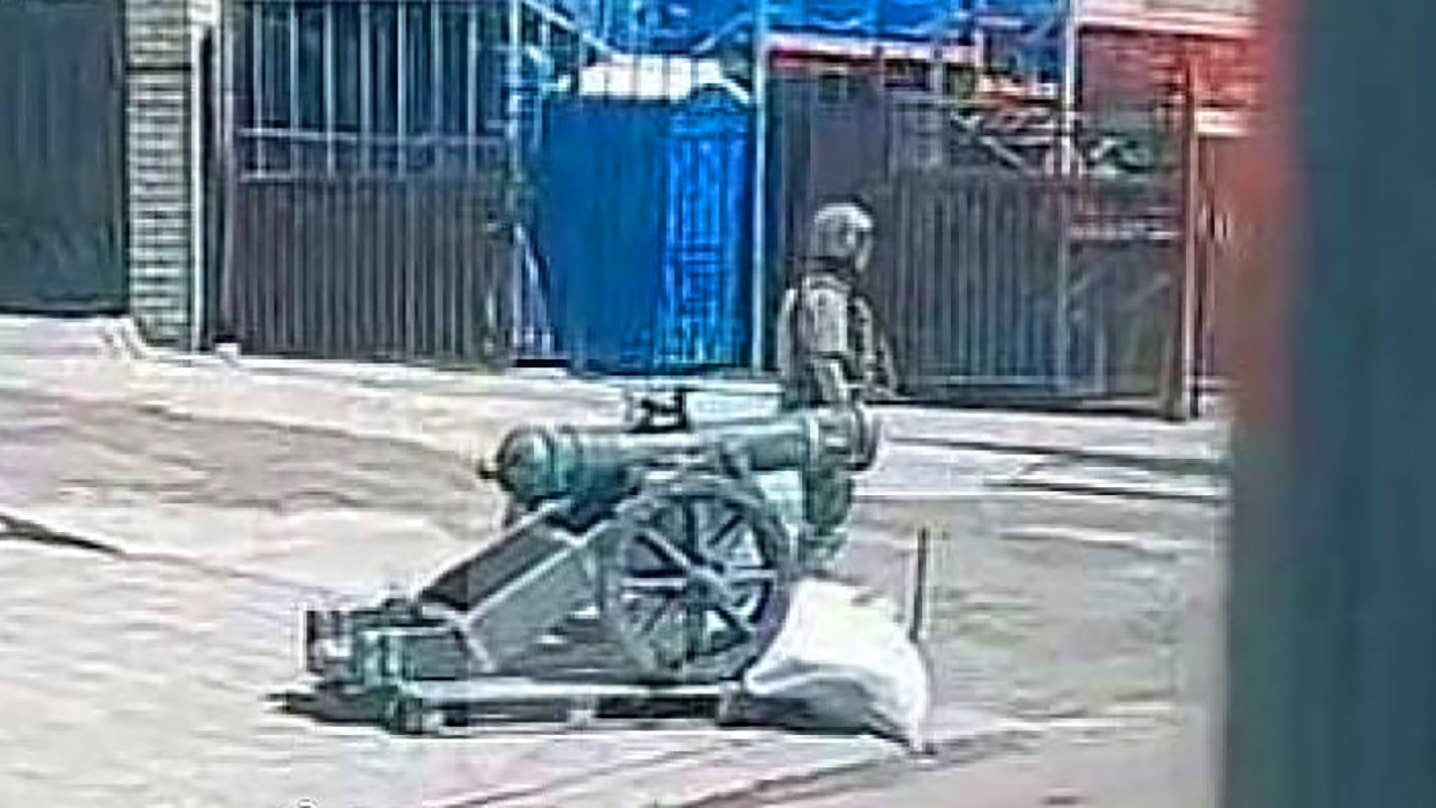 Is This An Antique Cannon Guarding A Russian Checkpoint In Ukraine?