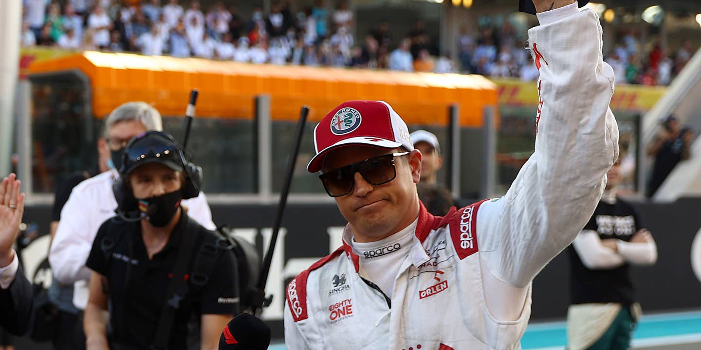 Kimi Raikkonen waving in the pit lane during the Abu Dhabi Grand Prix 2021