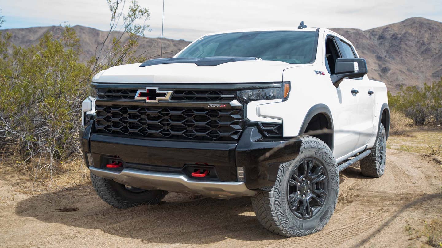 Next Chevy Silverado Just Might Get a Straight-Six Gas Engine