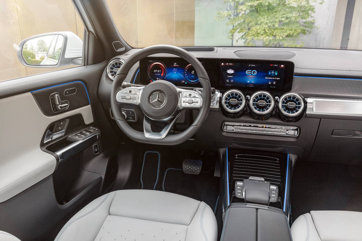 2022 Mercedes-Benz EQB interior | Mercedes-Benz